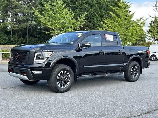2024 Nissan Titan PRO-4X