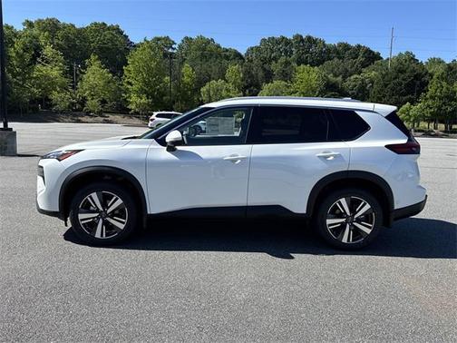 2025 Nissan Rogue SL