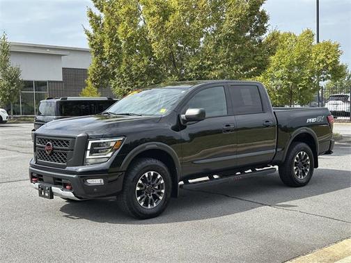 2024 Nissan Titan PRO-4X