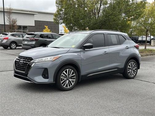 2023 Nissan Kicks SR