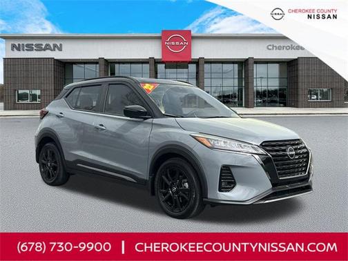 2022 Nissan Kicks SR