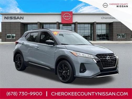 2022 Nissan Kicks SR