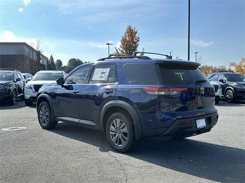 2025 Nissan Pathfinder SV FWD