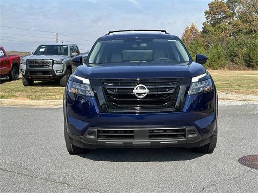 2025 Nissan Pathfinder SV FWD