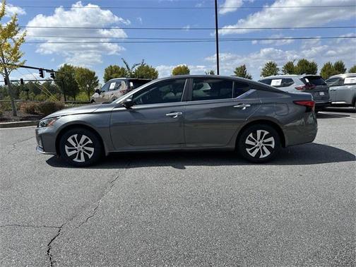 2025 Nissan Altima S FWD