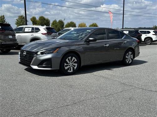 2025 Nissan Altima S FWD