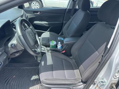 2022 Hyundai Accent SEL