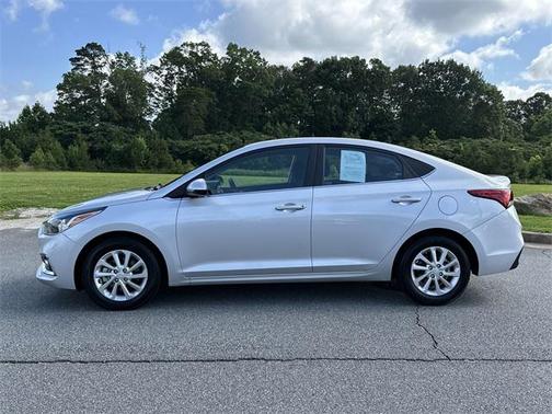 2022 Hyundai Accent SEL