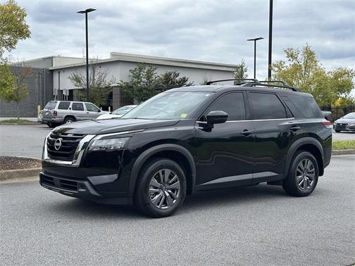 2025 Nissan Pathfinder SV FWD