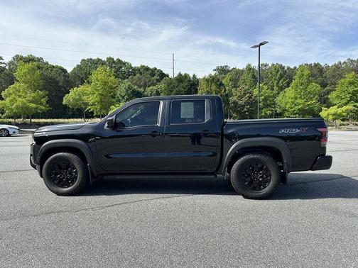 Super Black 2024 Nissan Frontier PRO-X