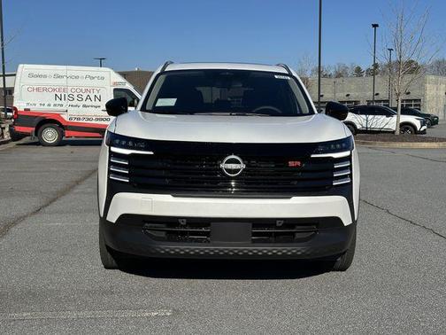Aspen White 2026 Nissan Kicks SR