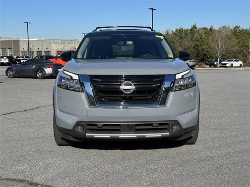 2022 Nissan Pathfinder Platinum 2WD