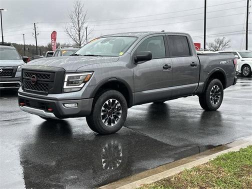2024 Nissan Titan PRO-4X