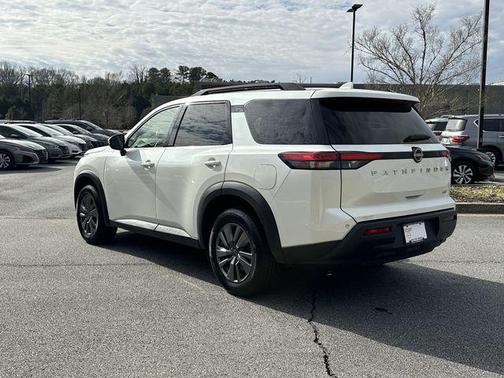 2024 Nissan Pathfinder SV FWD