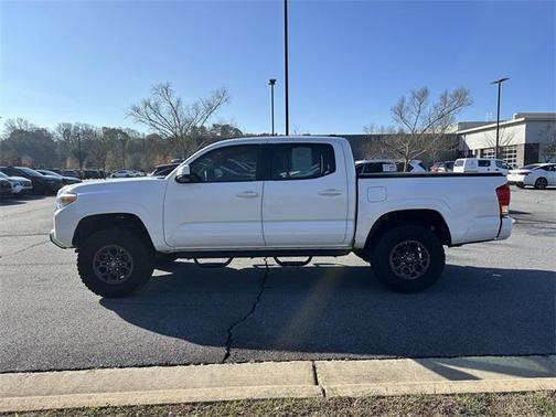 2016 Toyota Tacoma SR