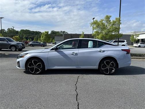 2023 Nissan Altima SR Intelligent AWD