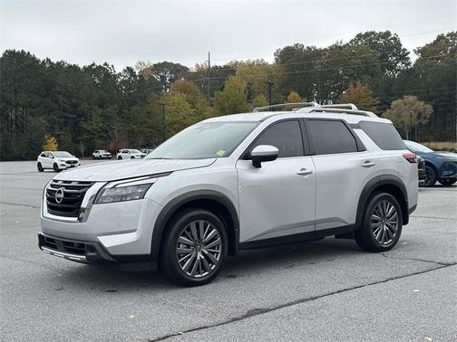 2025 Nissan Pathfinder SL FWD