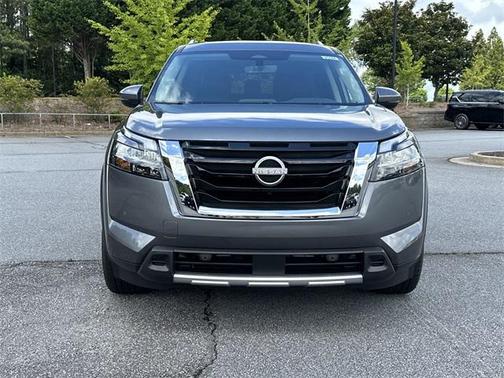 2025 Nissan Pathfinder SL FWD