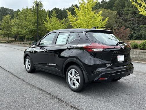 2025 Nissan Kicks S