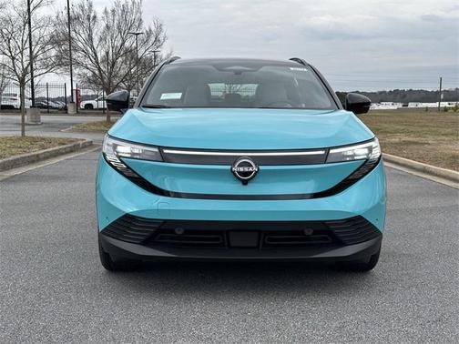 2026 Nissan Leaf PLATINUM+