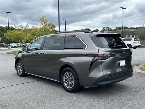 2024 Toyota Sienna XLE 7 Passenger