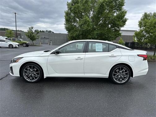 2024 Nissan Altima SR VC-Turbo FWD