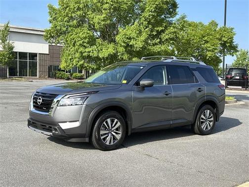 2024 Nissan Pathfinder SL FWD