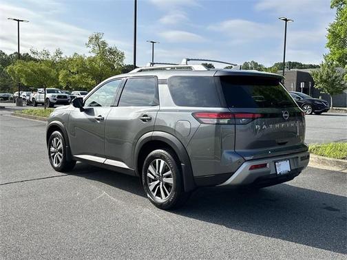 2024 Nissan Pathfinder SL FWD