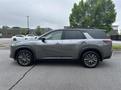 2024 Nissan Pathfinder SL FWD