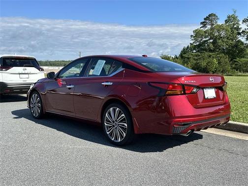 2024 Nissan Altima 2.5 SL