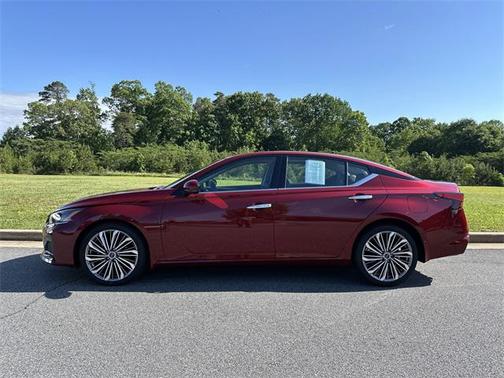 2024 Nissan Altima 2.5 SL