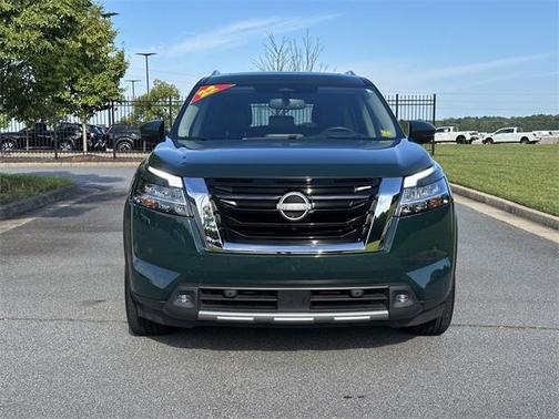 2022 Nissan Pathfinder Platinum 4WD