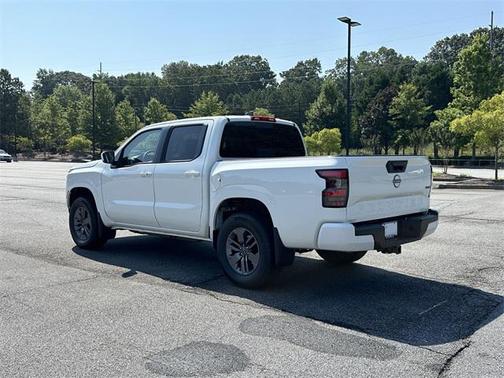 2025 Nissan Frontier SV