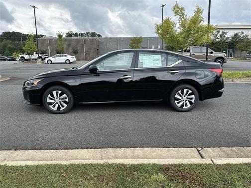 2025 Nissan Altima S FWD