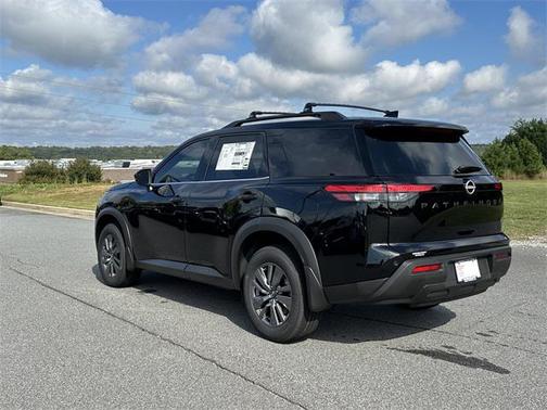 2025 Nissan Pathfinder SV 4WD