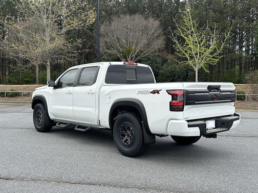 Glacier White 2026 Nissan Frontier PRO-4X