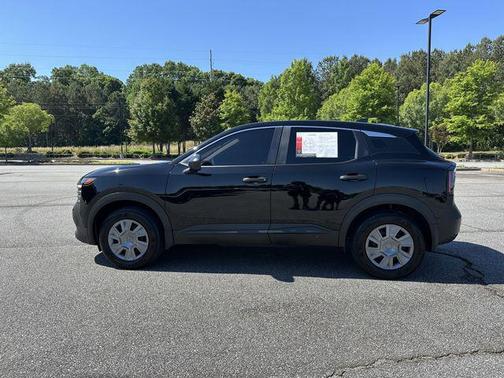 Super Black 2025 Nissan Kicks S