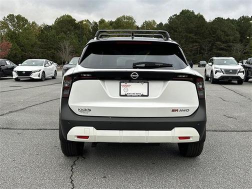 2026 Nissan Kicks SR