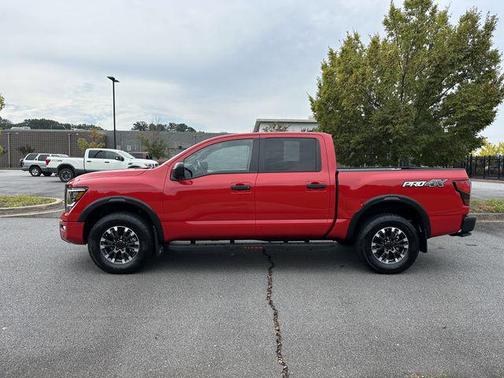 2024 Nissan Titan PRO-4X