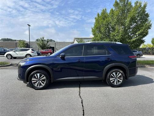 2024 Nissan Pathfinder SL FWD