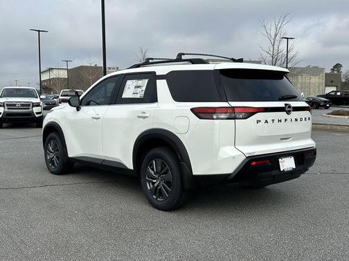 2026 Nissan Pathfinder SV