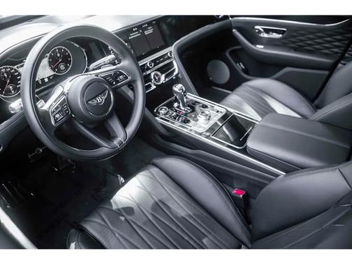 2022 Bentley Flying Spur V8