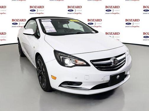 Summit White 2018 Buick Cascada Premium