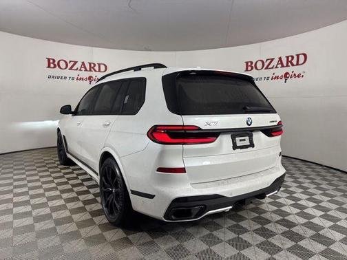 2024 BMW X7 xDrive40i