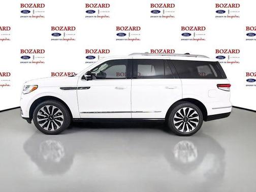White Metallic 2022 Lincoln Navigator Reserve