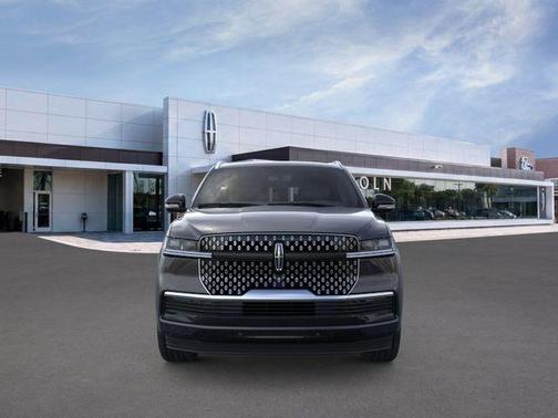 Infinite Black Metallic 2026 Lincoln Navigator Reserve