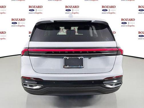 Metallic 2026 Lincoln Nautilus Premiere