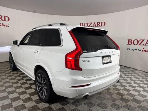 2018 Volvo XC90 T5 Momentum