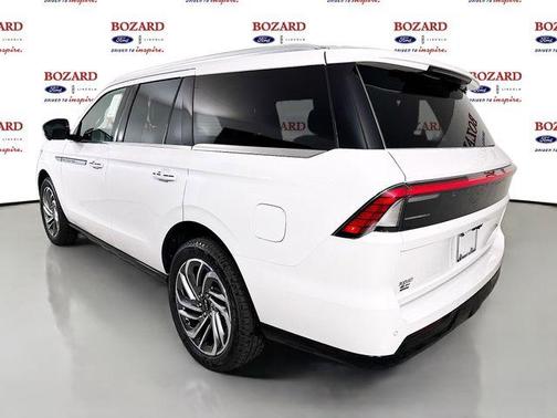 Star White 2026 Lincoln Navigator Reserve