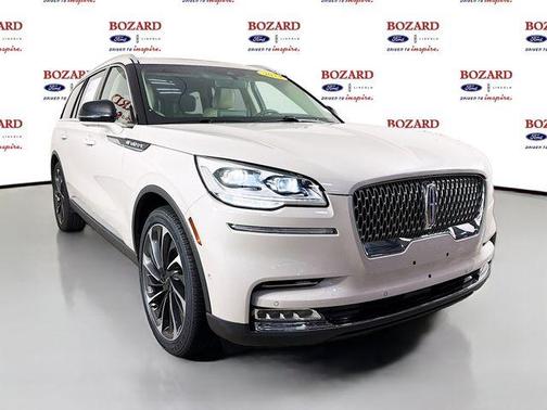 Pearl Metallic 2024 Lincoln Aviator Reserve RWD